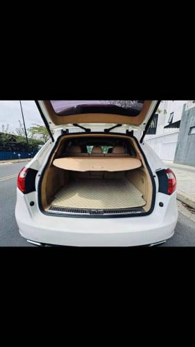 Porsche cayenne 2012