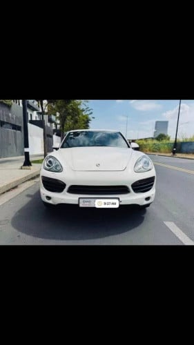 Porsche cayenne 2012