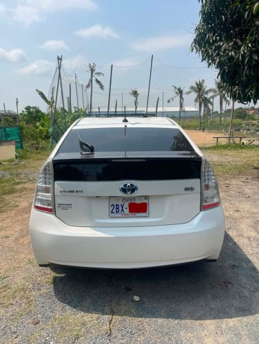 Prius options 3 ឡានអ្នកប្រើផ្ទាល់ ចង់លក់