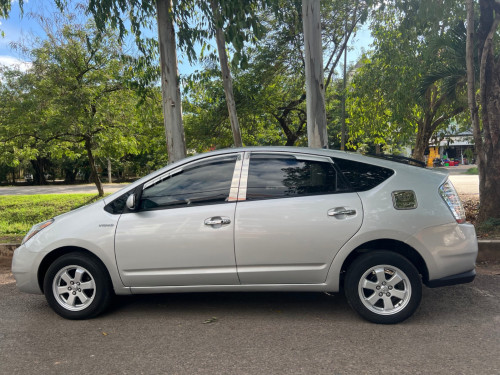 Pruis 06 HF នៅអេមណាស់