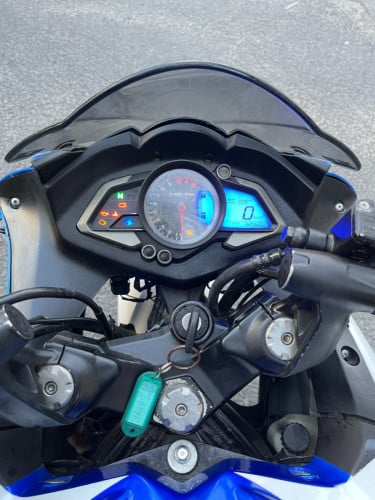 Pulsar 200RS 2018.  ពណ៌​ ស​ ខៀវ​ $1199 ចរចា​