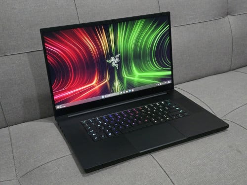 Razer Blade Pro 17 2K 165Hz ស្អាត​ខ្លាំង​