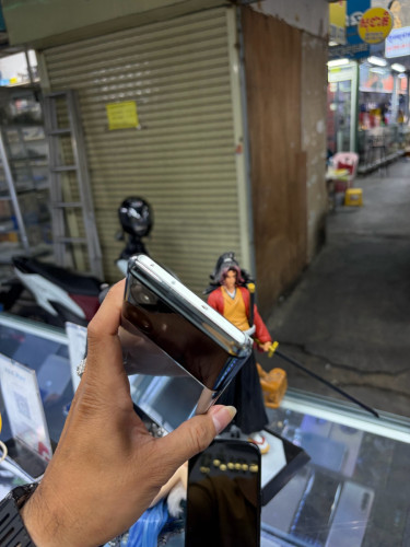 Realme GT5 256G Ram12G Sim2 Global ម៉ាសុីនសានុំស្រុីន