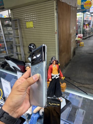 Realme GT5 256G Ram12G Sim2 Global ម៉ាសុីនសានុំស្រុីន