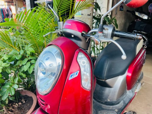 Scoopy 013 សំនុំ