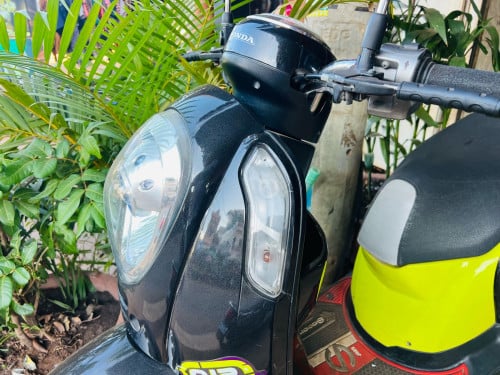 Scoopy 015 ឡើង 023 ស្អាត