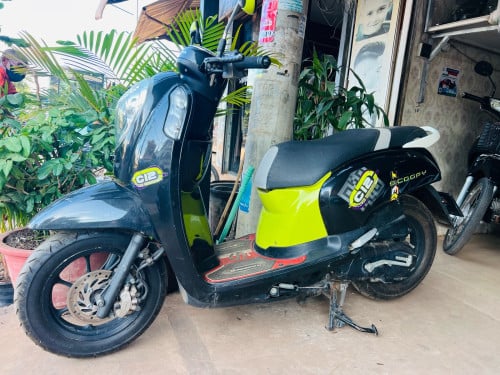 Scoopy 015 ឡើង 023 ស្អាត