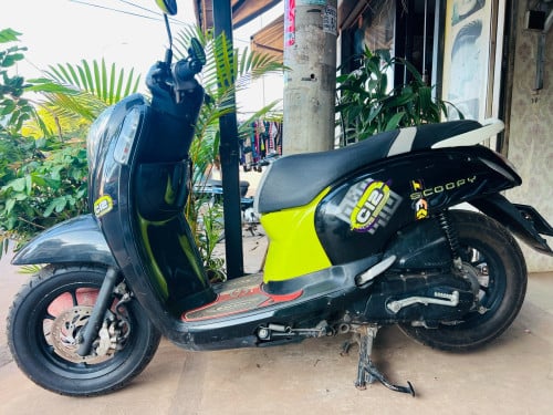 Scoopy 015 ឡើង 023 ស្អាត