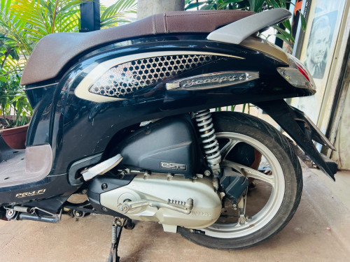 Scoopy 020 ខ្មៅស្អាត