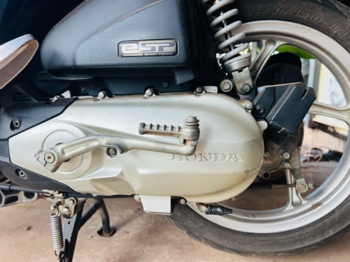 Scoopy 020 ខ្មៅស្អាត