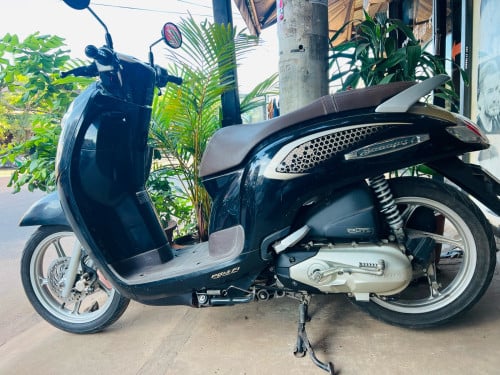 Scoopy 020 ខ្មៅស្អាត