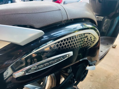 Scoopy 020 ខ្មៅស្អាត