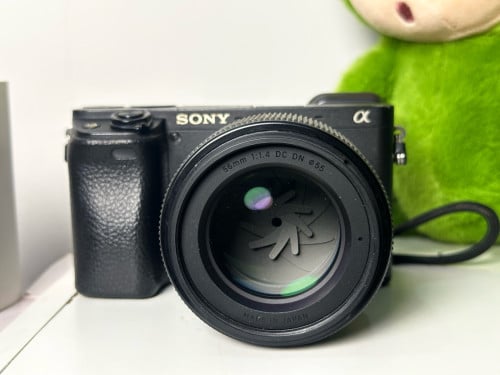 Sony A6400+ Len sigma 56mm f1.4 + Len Kit 28-70mm