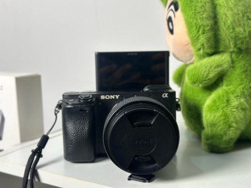 Sony A6400+ Len sigma 56mm f1.4 +  Len Kit 28-70mm