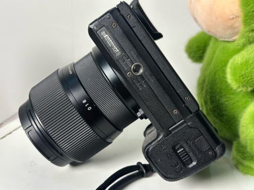 Sony A6400+ Len sigma 56mm f1.4 +  Len Kit 28-70mm