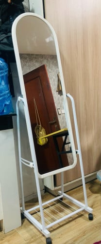 Standing mirror