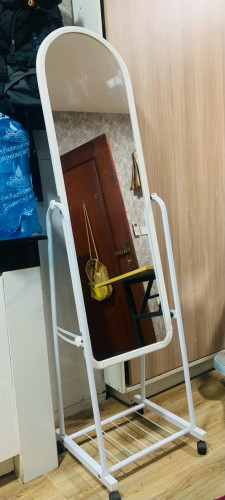 Standing mirror
