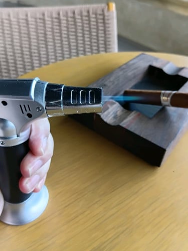 Torch cigar lighter