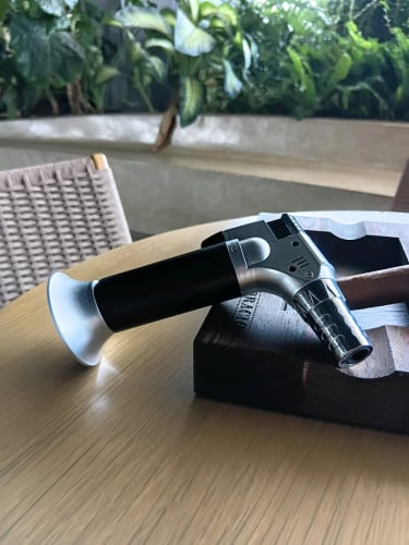 Torch cigar lighter