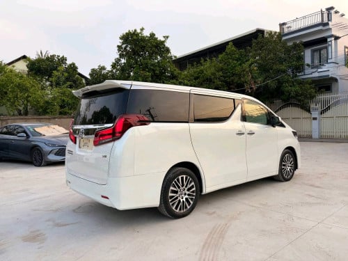 Toyota alphard v6 2017