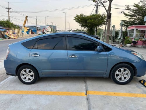 Toyota prius 2005 Full-option