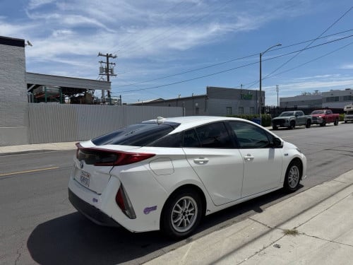 Toyota Prius Prime 018 ឡានកាលី