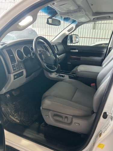 TOYOTA TUNDRA កាពីតាស 2012 Limited បាស JBL  បេីកដំបូល ពូកស្បែក កៅអីចុច កាមេរ៉ាក្រោយ ត្រជាកក្ដោបអូតូ
