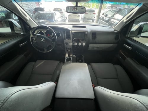TOYOTA TUNDRA កាពីតាស 2012 Limited បាស JBL  បេីកដំបូល ពូកស្បែក កៅអីចុច កាមេរ៉ាក្រោយ ត្រជាកក្ដោបអូតូ