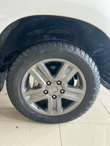 TOYOTA TUNDRA កាពីតាស 2012 Limited បាស JBL  បេីកដំបូល ពូកស្បែក កៅអីចុច កាមេរ៉ាក្រោយ ត្រជាកក្ដោបអូតូ