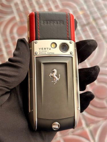 Vertu Ascent Ti Ferrari Special Edition