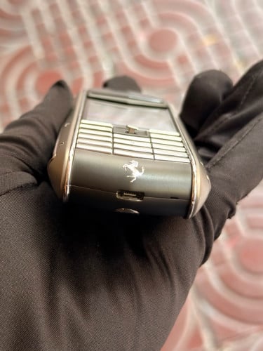 Vertu Ascent Ti Ferrari Special Edition