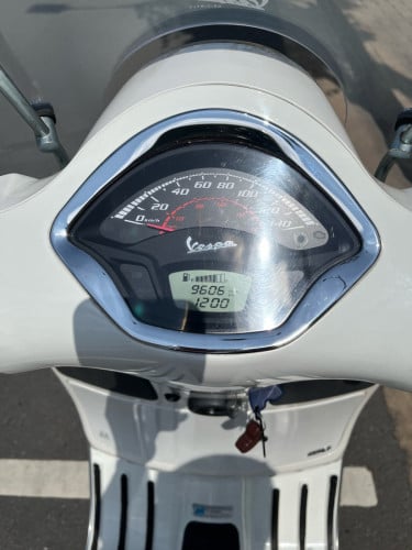 Vespa Gts 150