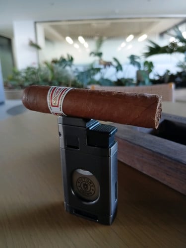Victory Crown CigarLighter Cutter