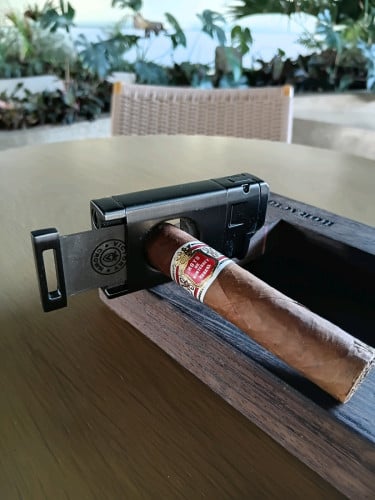 Victory Crown CigarLighter Cutter