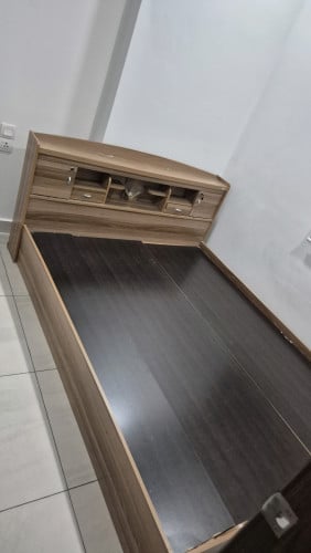 Wooden bed frame 1.5 x 2m