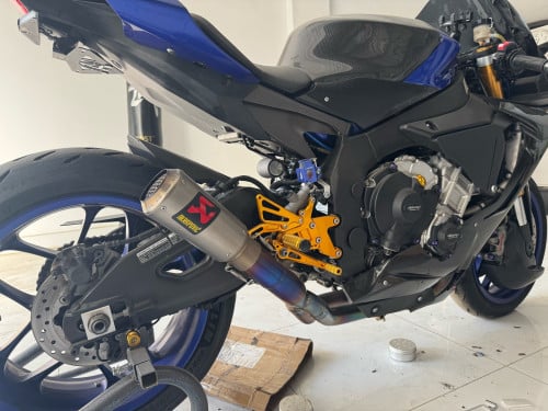 Yamaha r1 2016 ក្រដាស់ពន្ធពេញឆ្នាំលក់