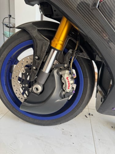 Yamaha r1 2016 ក្រដាស់ពន្ធពេញឆ្នាំលក់