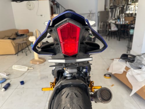 Yamaha r1 2016 ក្រដាស់ពន្ធពេញឆ្នាំលក់