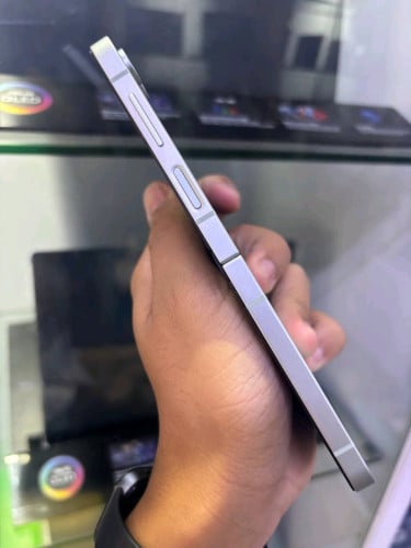 Zflip 6 12G 256G 99%