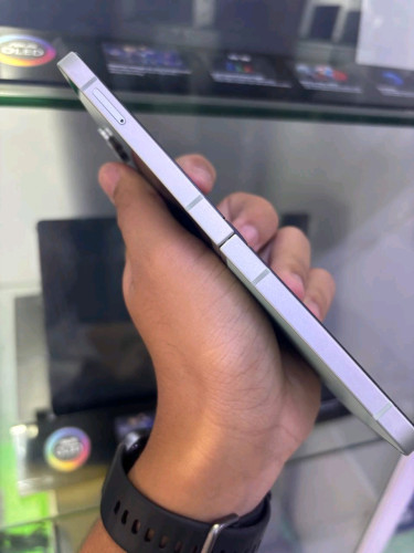 Zflip 6 12G 256G 99%