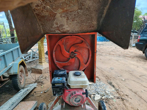 ម៉ាស៊ីន​ក្រឡុកសុីម៉ង់
