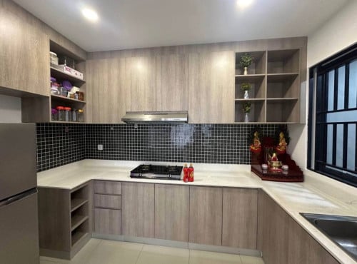 ផ្ទះវីឡាភ្លោះជីបម៉ុង