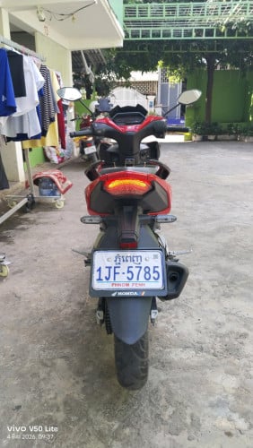 លក់ដូសេរី