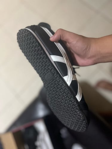 លក់របស់មួយទឹក