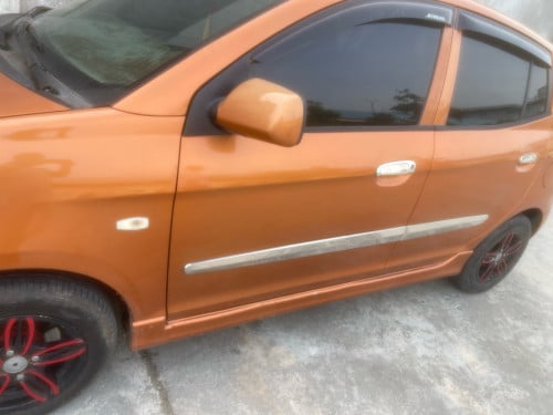 ឡានលក់លក្ខណះគ្រូសារ