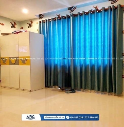 វីឡា​កូន​កាត់​លក់​បន្ទាន់​