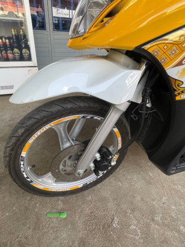 ម៉ូតូស្អាតសាណុំ
