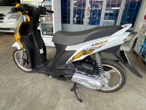 ម៉ូតូស្អាតសាណុំ