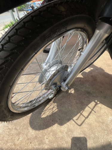 ម៉ូតូស្អាតសាណុំ