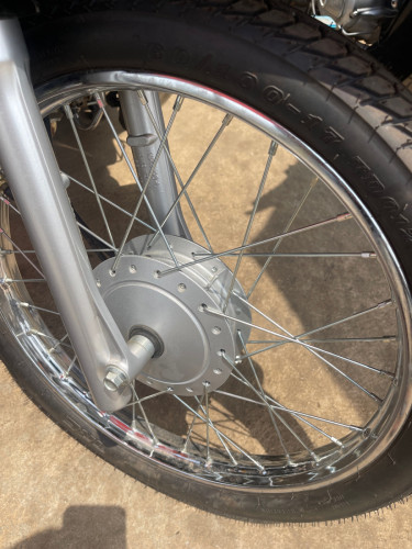 ម៉ូតូស្អាតសាណុំ